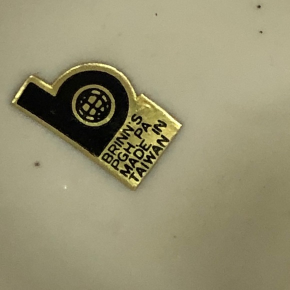 Brinn’s PGH PA Porcelain Clown Figurine 7” Inch - Picture 4 of 4